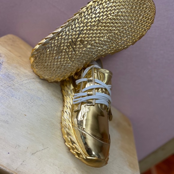 Giuseppe Zanotti low top spiked sole sneakers - Picture 3 of 4